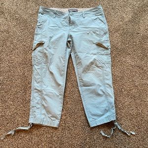 Eddie Bauer light blue crop pants. Size 10.